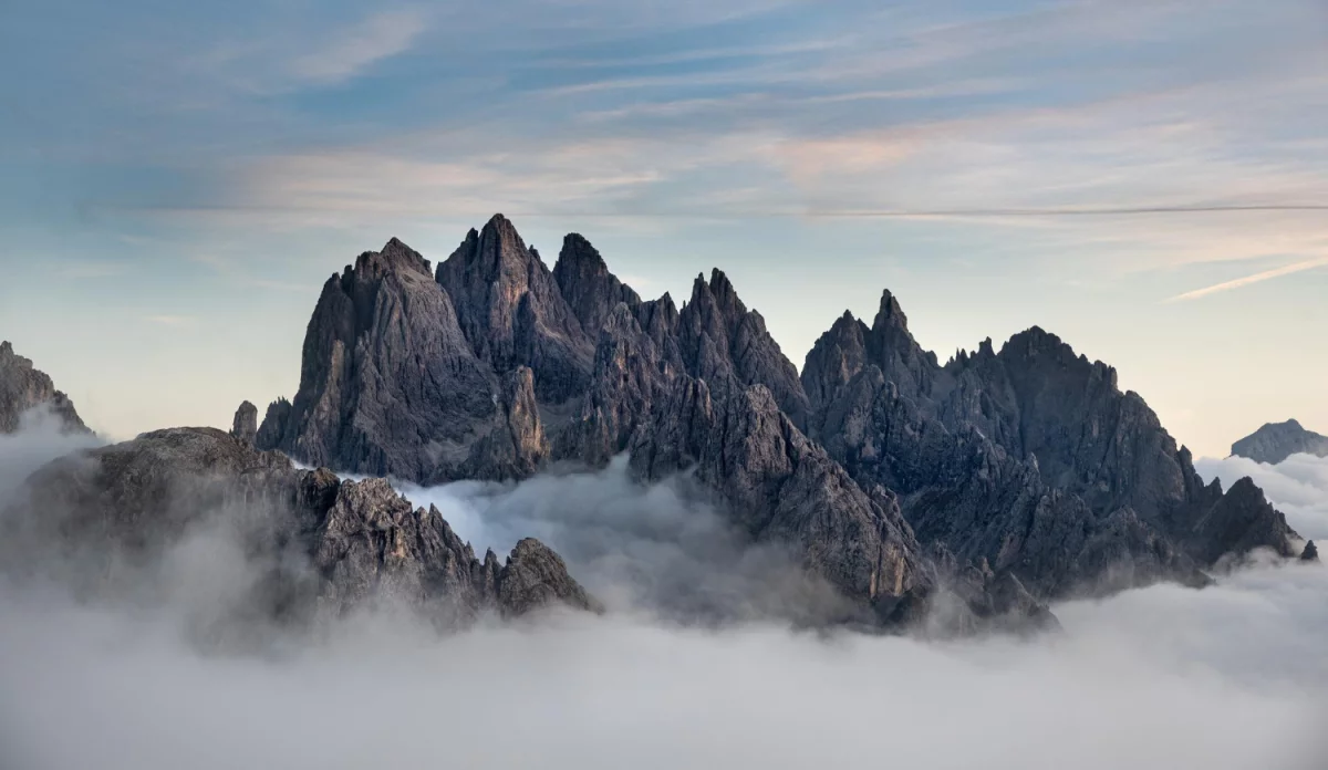 Jak odzyskać równowagę po wypaleniu zawodowym: praktyczny przewodnik dla kobiet — objawy, 10-krokowy plan odbudowy, historie czytelniczek, porady psychologa i gotowe szablony do wdrożenia